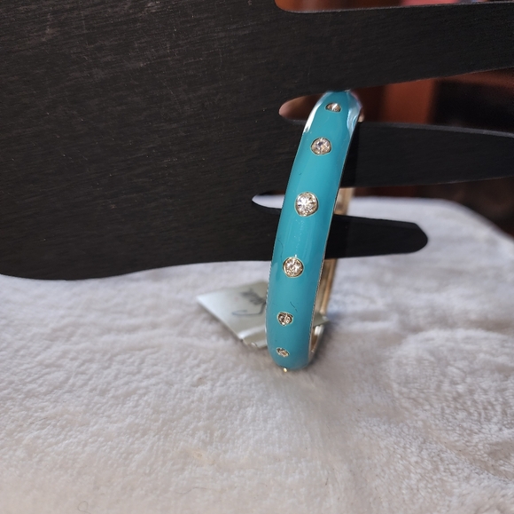 Elegant Turquoise and Gold Bangle Bracelet - Picture 3 of 7